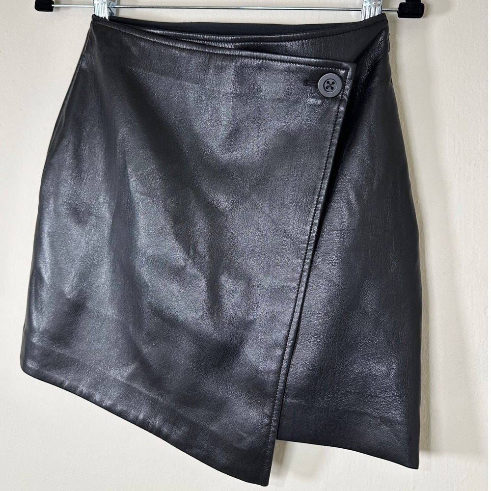 Babaton Aritzia Black Faux Leather Wrap Mini Skirt Asymmetrical, Size 0 - Picture 3 of 8